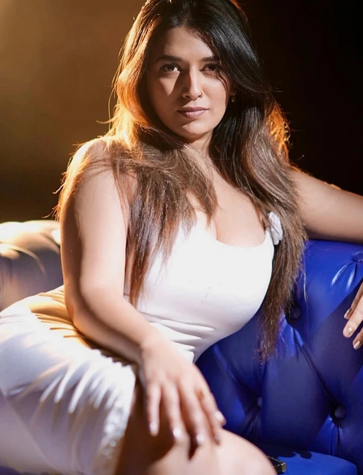 College Girl Escort Mira Road